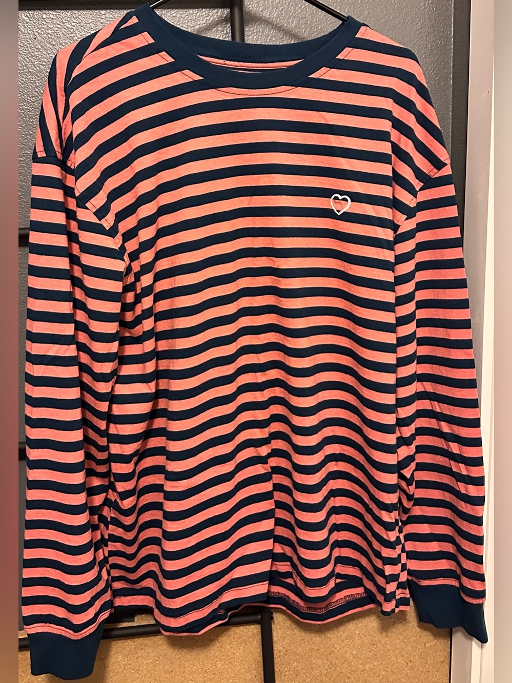 Striped Long-Sleeve Crewneck Shirt in Coral and Navy